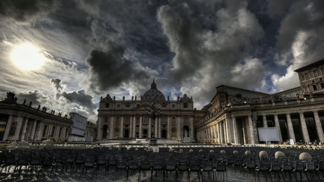Timelapse of St. Peter's Square at the Vatican