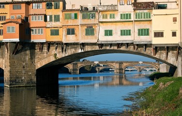 Fototapeta na wymiar Ponte Vecchio : Firenze, Italia - Florence, Italy