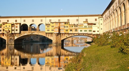 Obraz premium Ponte Vecchio : Firenze, Italia - Florence, Italy