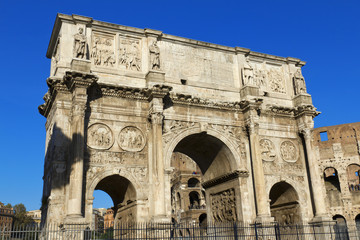 Fototapeta na wymiar Łuk Konstantyna, Koloseum, Rzym
