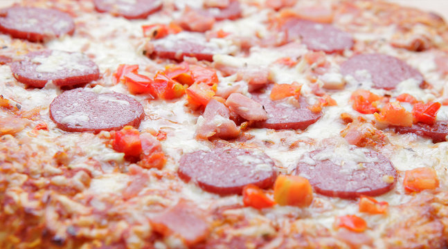 Imágenes de Salamipizza: descubre bancos de fotos, ilustraciones ...