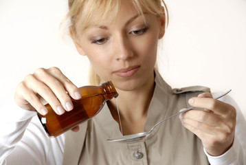femme sirop mal de gorge