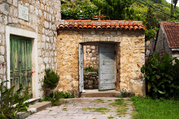 Fototapeta na wymiar Old doors, Montenegro