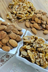 Noci e mandorle
