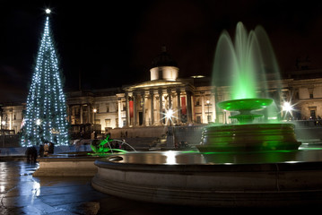 Fototapeta na wymiar Trafalgar Square at Christmas
