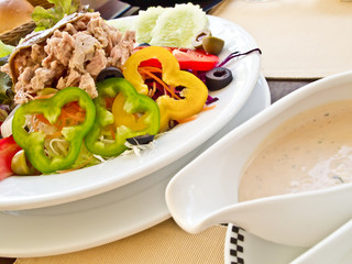 tuna salad with thouson island dressing