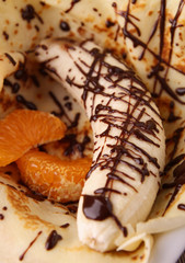 crepe,fruit and chocolate