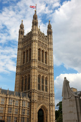 Fototapeta na wymiar House of Parliament and statue George V in London, UK