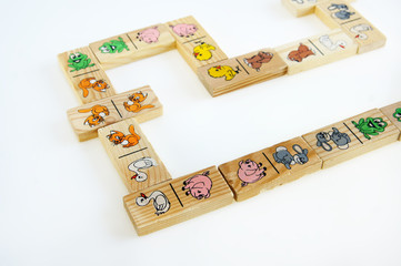children's game of dominoes