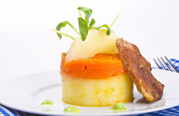 karotten terrine mit kartoffelpüree und fleisch