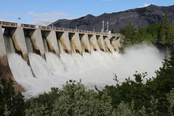 Photo sur Plexiglas Barrage Déversoir de barrage hydroélectrique