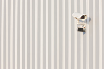 Videokameras an Industriefassade