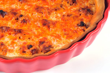 Une tarte mimolette et chorizo