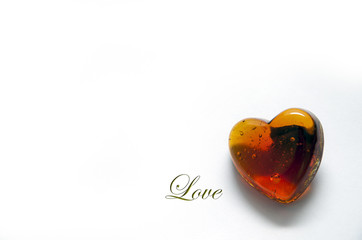 CUORE SU SFONDO BIANCO CON SCRITTA 