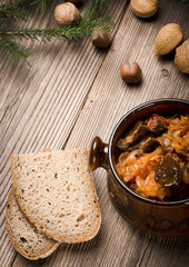 Sauerkraut mit geräuchertem Fleisch