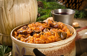 Sauerkraut mit geräuchertem Fleisch