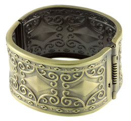bracelet métal repoussé