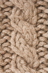 Woolen knitting pattern / Détail de torsade d'un pull en laine