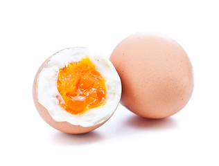 Shell boiled egg
