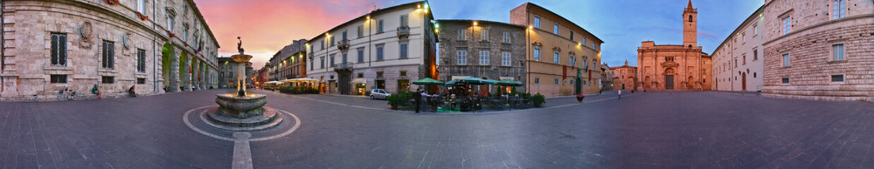 Ascoli Piceno, piazza Arringo a 360°