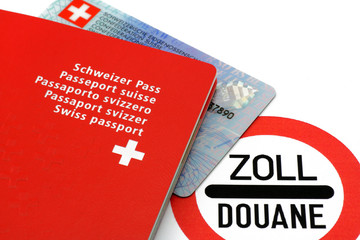 Pass mit ID-Karte am Zoll - obrazy, fototapety, plakaty