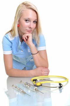 m&eacute;decin avec injection