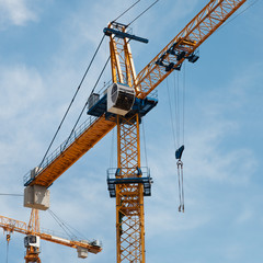 Construction crane