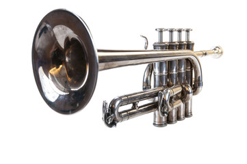 Obraz premium Isolated classical silver music trumpet on white background