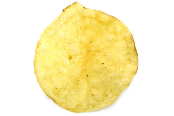 Naklejka premium Single potato chip close-up on a white background