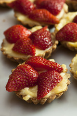 Pastry-Strawberry Fruit Tarts