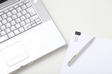 オフィスのパソコン