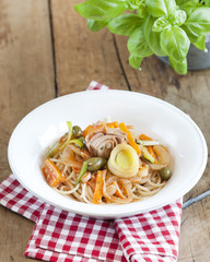 Nudeln mit Thunfisch