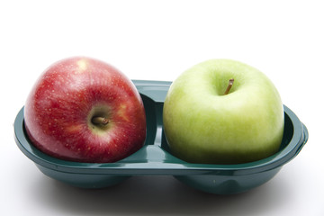 Roter und grüner Apfel