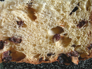 pan di spagna e uvetta