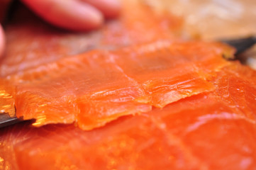 Découper le Saumon Fumé
