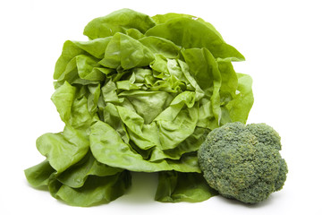 Obraz premium Kopfsalat mit Broccoli