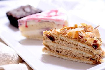 Cake with almond