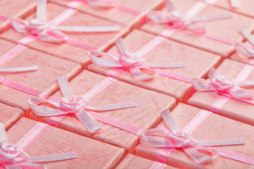 Pink bonbonnieres with ribbons