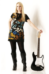 Frau mit Gitarre
