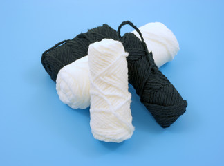 Black and white yarn