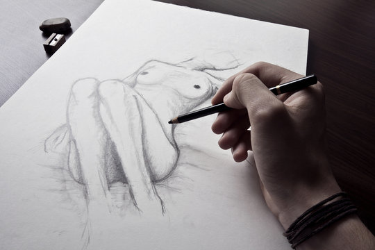 aktzeichnung mit bleistift