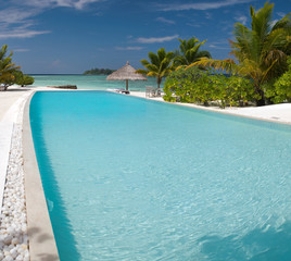 Maldivian Pool