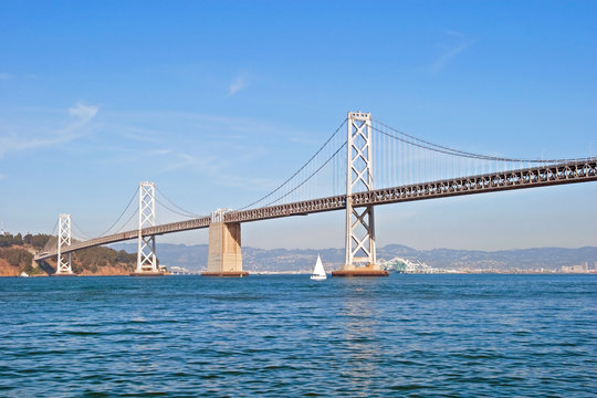 Suspension Oakland Bay Bridge in San Francisco to Yerba Buena © Vacclav