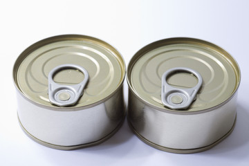 Closed cans
