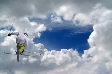 Freestyle ski jumper