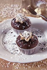 schokomuffins mit kokosraspeln