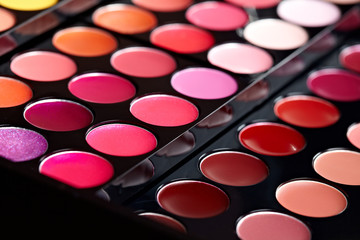 Make-up colorful eyeshadow palettes