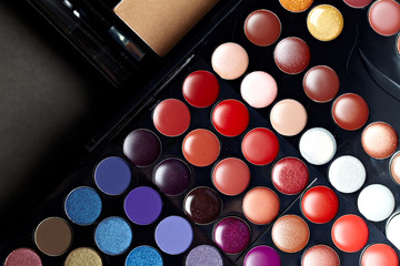 Make-up colorful eyeshadow palettes