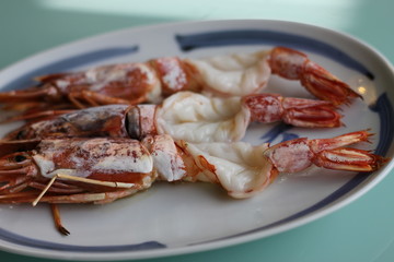 焼いたエビ