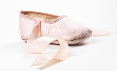 single balerina shoe